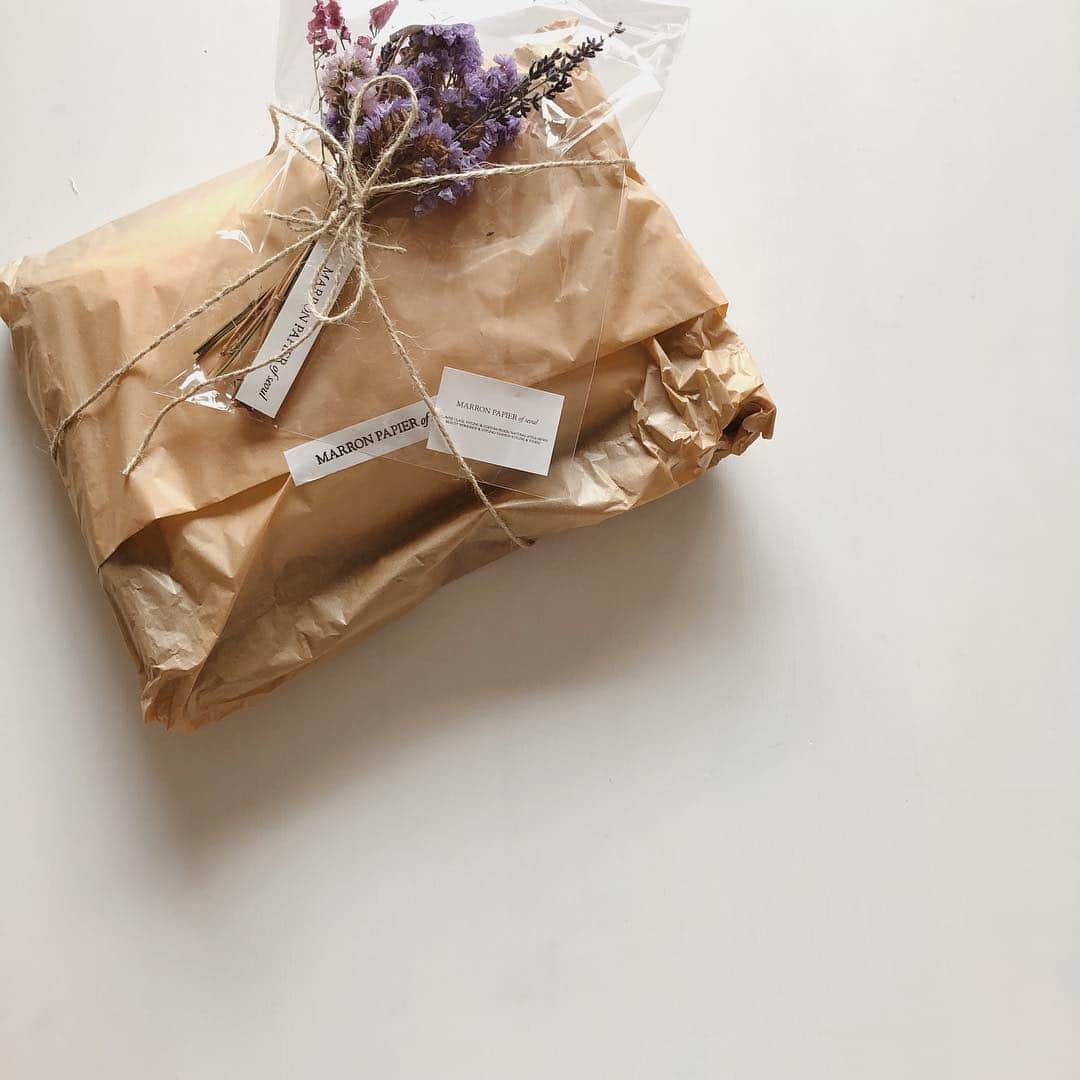 のインスタグラム：「素敵なお洋服が届きました✈︎」