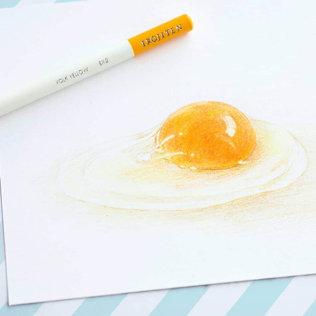 トンボ鉛筆さんのインスタグラム写真 トンボ鉛筆instagram 今日は たまごかけごはん の日だそうです 色鉛筆 色辞典 の新色 卵色 をメインに使って つやつやたまごさん Withtombow Foodillustration Eggs Coloredpencil Coloredpencilart