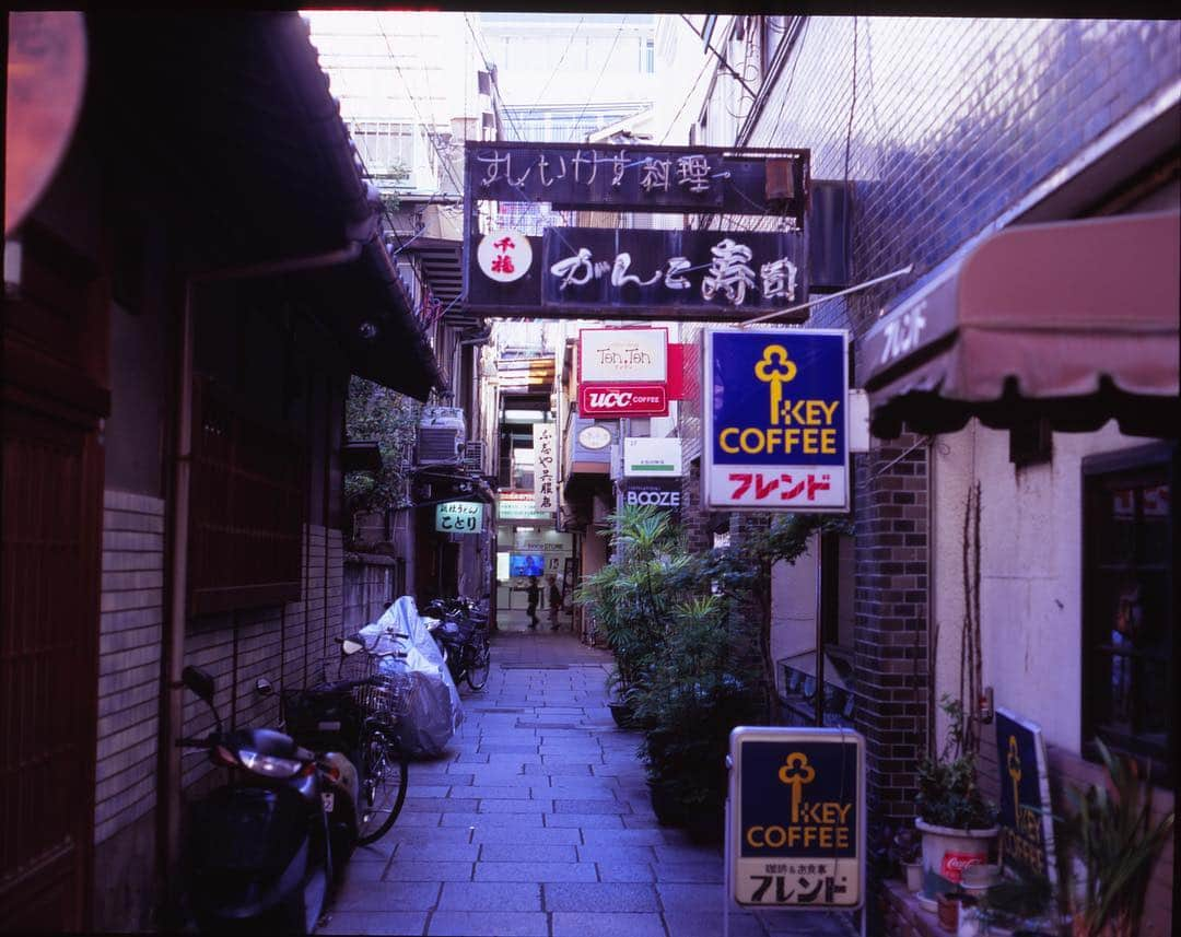 田島貴男さんのインスタグラム写真 - (田島貴男Instagram)「松山にて #フィルムカメラ  #pentax67ii #portra160」10月30日 18時32分 - tajimatakao