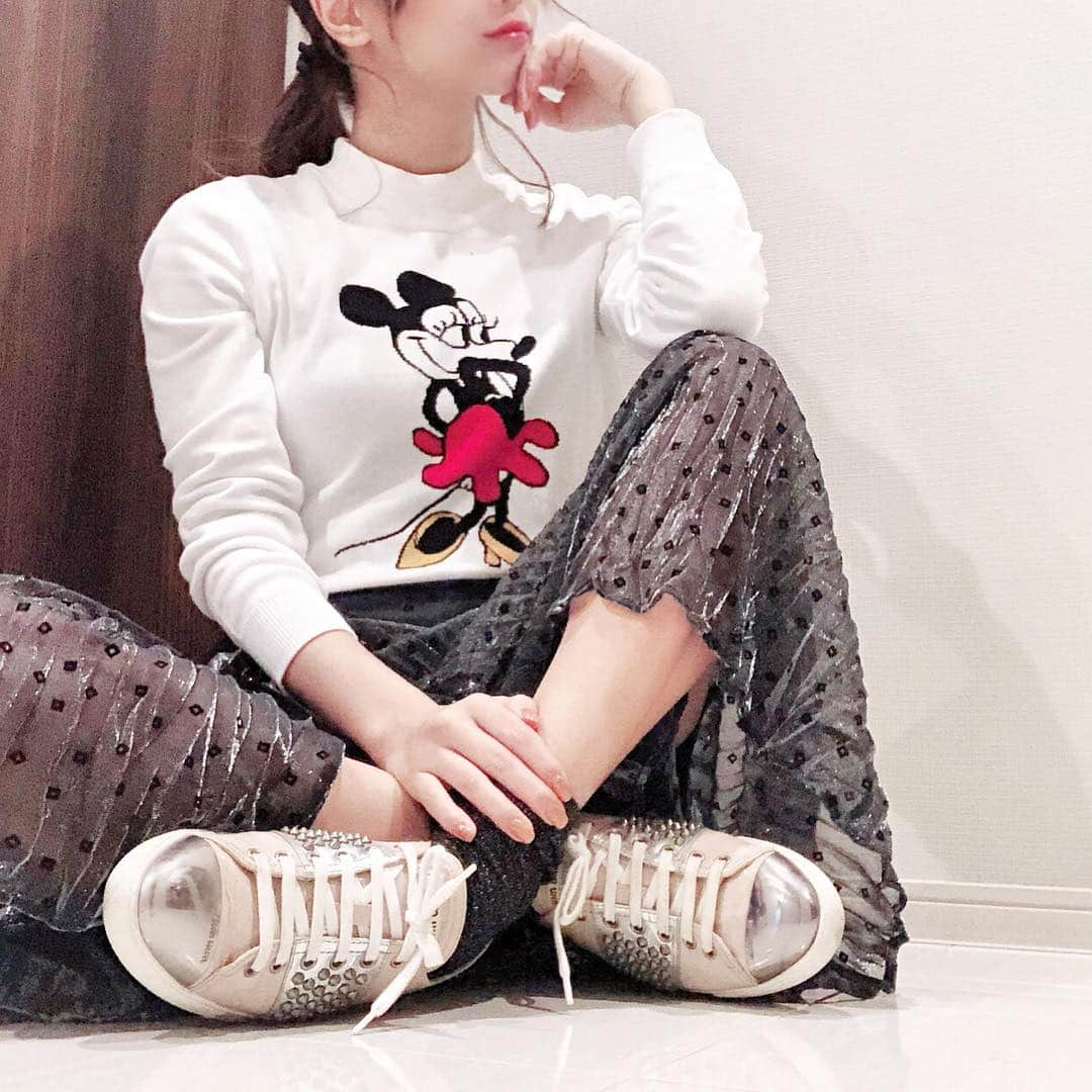 夏本あさみさんのインスタグラム写真 - (夏本あさみInstagram)「Minnie Mouse😘😘🎀 * * tops： @forever21  skirt： @snidel_official  sneakers： @miumiu * * #今日のコーデ #ミニーコーデ #キャラディネート #minniemouse #disney #forever21 #fashionista #codenate #followｍe」10月30日 22時44分 - natsumotoasami