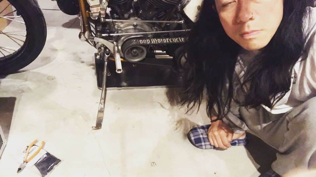 のインスタグラム：「いくつか現場が重なって、どうしてもJuon Tour用に新しくボード必要💦な時に、手を差し伸べてくれた、Team Warwick!!! 多少の変更はあり得ると思いますが、アウトプットボードも、パワーサプライも綺麗に収まり、自分で足元組む人にはメチャクチャ楽なシステムが、このRockboard by warwick!!! サイズも多種あるので、これからボード組む人も、2台目、3台目と増やす人にもおススメ🔥 純正のフラットパッチケーブルも無駄な場所取らず、ご機嫌です👑  Thanx maxxxx Korg and Warwick  #rockboardbywarwick #mod1  #powerblock #flatpatchcable #thetray」