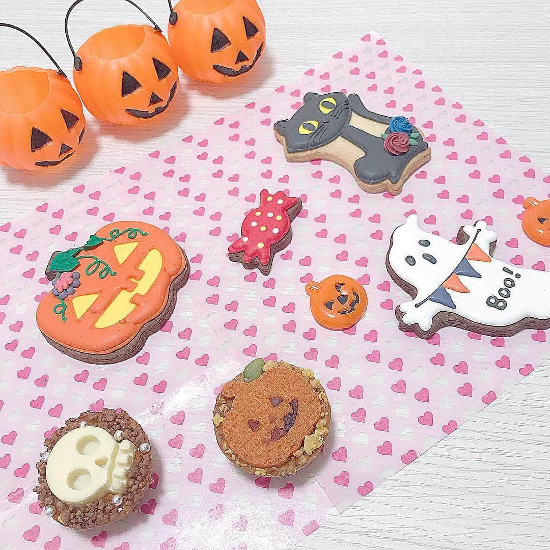 向井地美音さんのインスタグラム写真 - (向井地美音Instagram)「* 🎃🎃🎃 #halloween #sweets」10月31日 12時52分 - ___mion.m