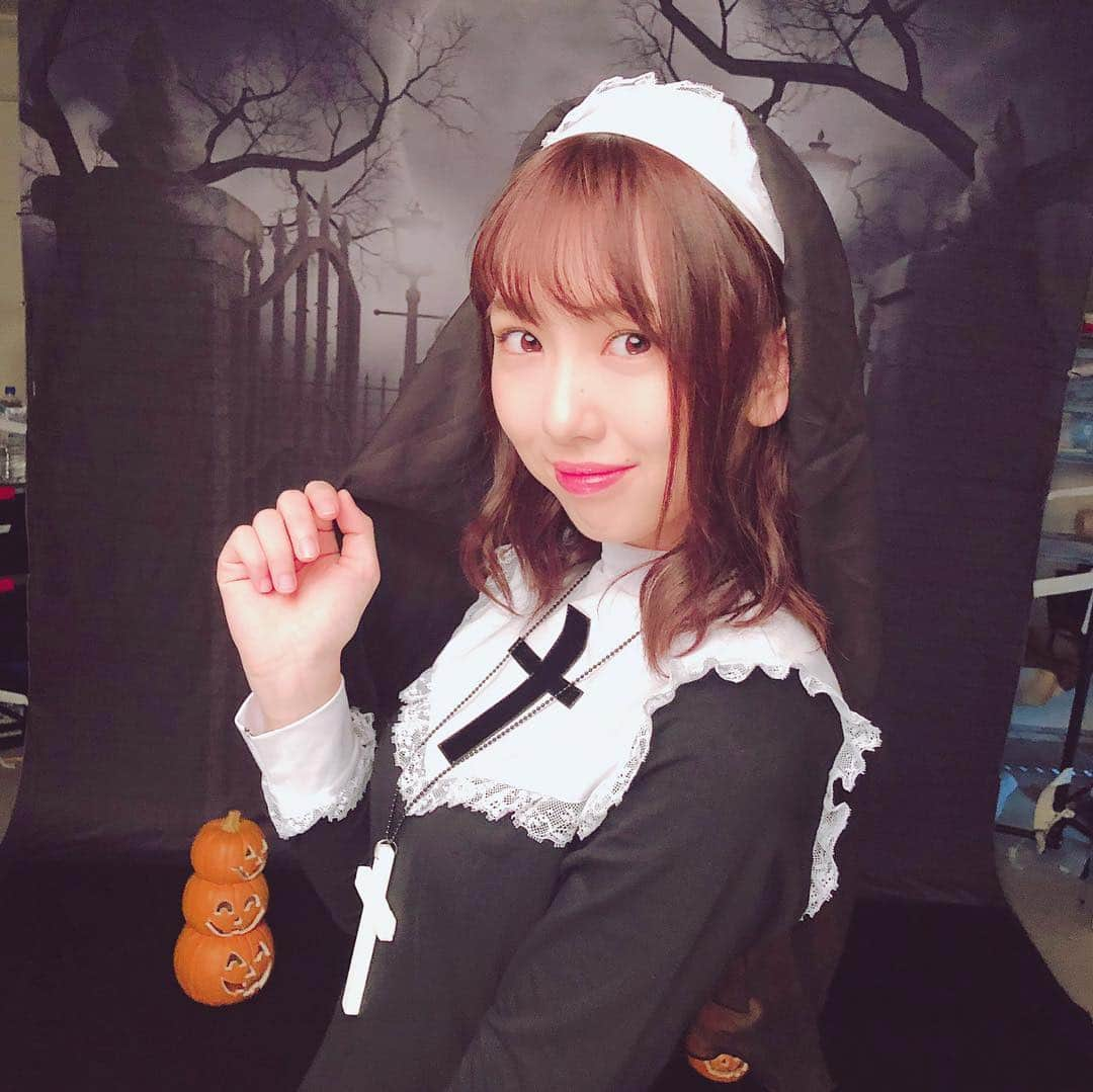 熊崎晴香さんのインスタグラム写真 - (熊崎晴香Instagram)「こちらの仮装も😚😚 #happyhalloween #halloween #sister」10月31日 20時00分 - kumakuma9810