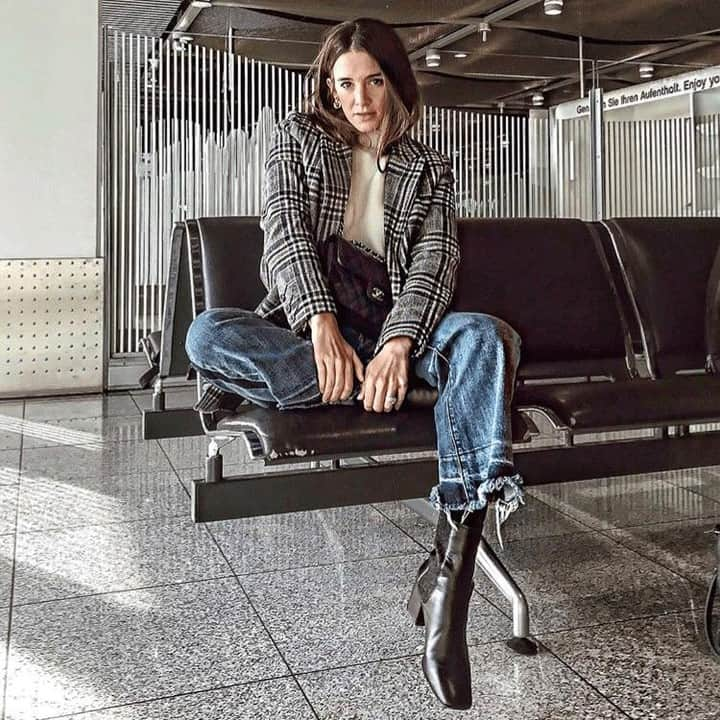 ステファンケリアンのインスタグラム：「TRAVEL -- WITH STYLE  Ready for take-off... 📷 : @ameliaroucel  #stephanekelian #travel #womenstyle #shoeslover」