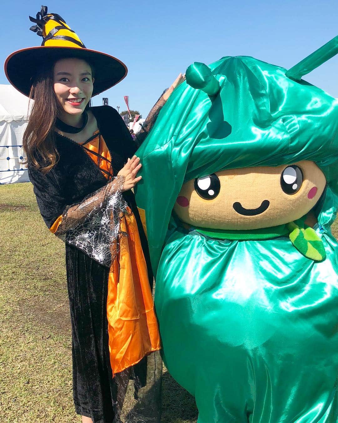 王子咲希(saki ouji)のインスタグラム：「. . happy Halloween🎃 . 私の今年の仮装は先日の相模原フェスタ😋かな じゃんけん大会したり たくさんラーメン食べたり楽しかったお仕事💕 . #相模原市」