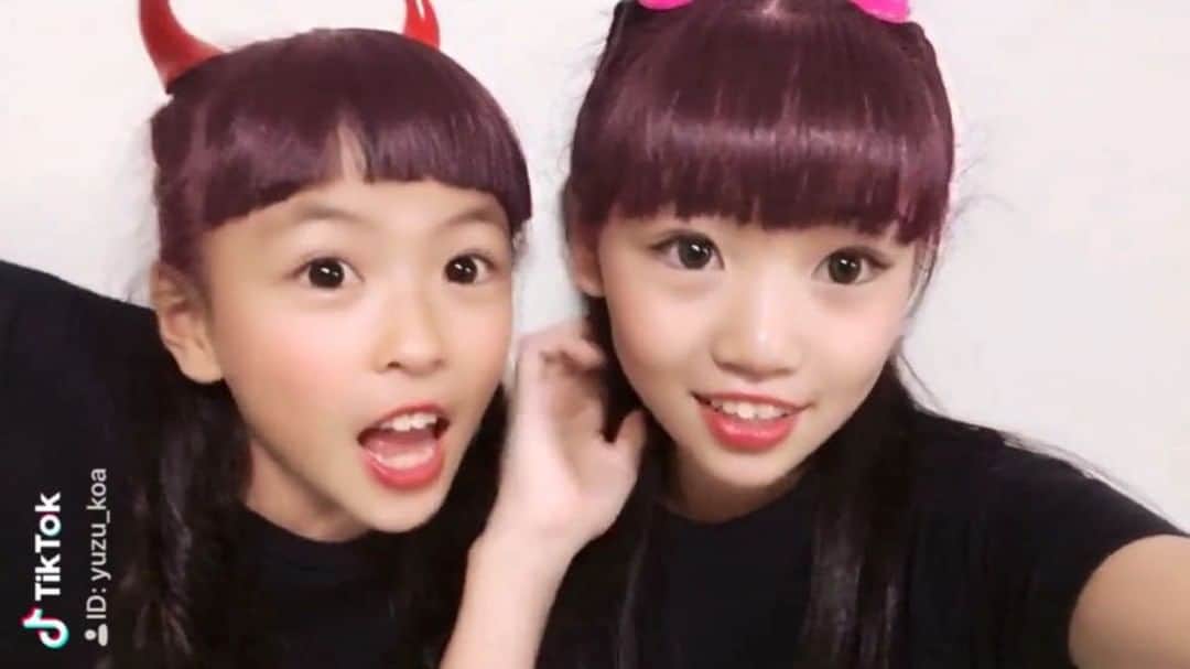 のインスタグラム：「. TikTokのスタンプ機能で 髪色ピンクに💗💗💗 うふっ😈😈 * * #tiktok#髪色チェンジ #pink#halloween」