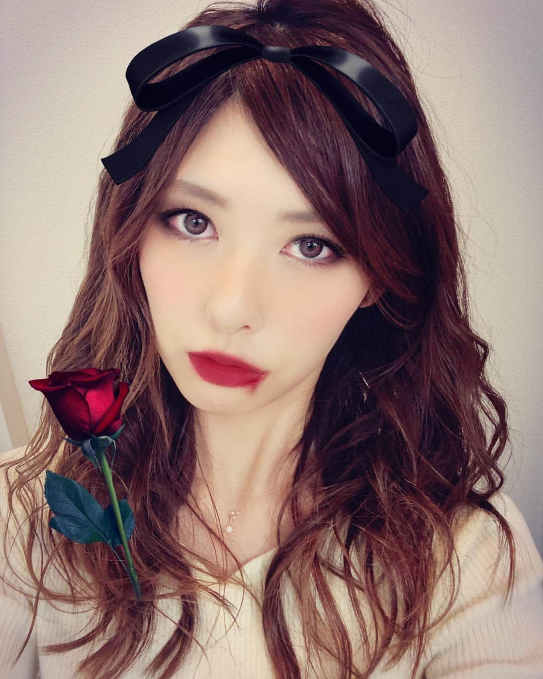 橘ゆりかさんのインスタグラム写真 - (橘ゆりかInstagram)「🖤❤️🐰❤️🖤﻿ ﻿ ﻿ 今年はエフェクト仮装のみ！笑﻿ ﻿ ﻿ HYDEさんとご一緒した幕張のステージが﻿ ハロウィン1番の思い出🎃👻🍭﻿ ﻿ ハロパ最高！！！！﻿ ﻿ ﻿ ﻿ #ハロウィン #ハロウィン仮装 #halloween #hyde さん #橘ゆりか #ピカチュウ #不思議の国のアリス」10月31日 22時25分 - yuricalcal