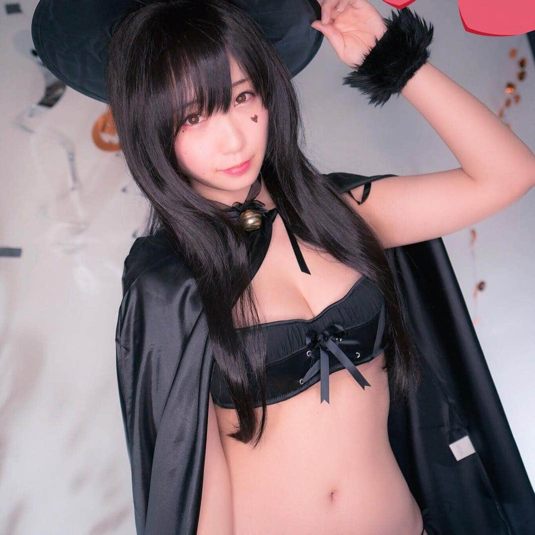 伊織もえさんのインスタグラム写真 - (伊織もえInstagram)「🕷魔女🕷  #ハッピーハロウィン🎃  #happyhalloween」10月31日 22時54分 - moe_five