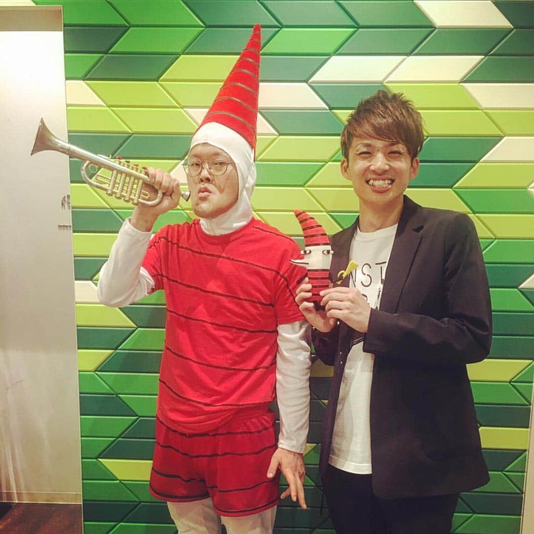 河井ゆずるさんのインスタグラム写真 - (河井ゆずるInstagram)「僕達アインシュタインの初めてのDVDが10月31日に発売という事で色んな場所でPR活動をさせて頂きました💪  朝5時から怒涛の16時間でした。  ずっと付き添ってくれたマネージャーはじめ、社員さんやスタッフさん各局のスタッフさんにただただ感謝です😭✨ 色んなイベントに来て下さった方や来たかったけど来れなかった方も本当にありがとうございました‼️‼️ そして何とDVDのオリコンのデイリーチャートで4位だったそうです💮  内容盛りだくさんですので是非観てください☺️」11月1日 0時34分 - kawaiyuzuru