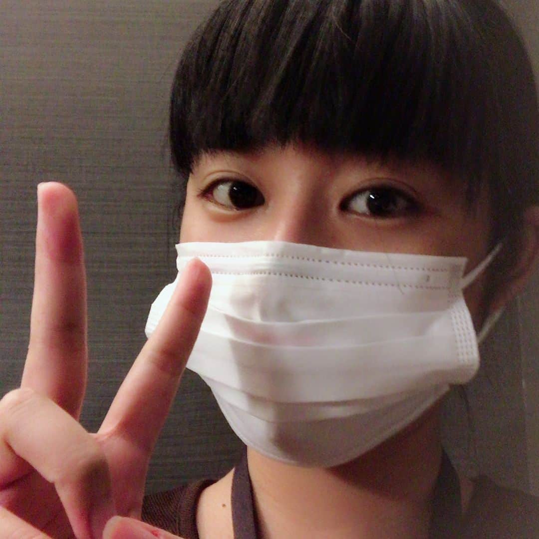 坂田麻衣のインスタグラム：「First Cabinに家出の巻。 お洒落なカプセルホテル🏃‍♀️ スッピンマスクで隠れ身の術🙏🏻」