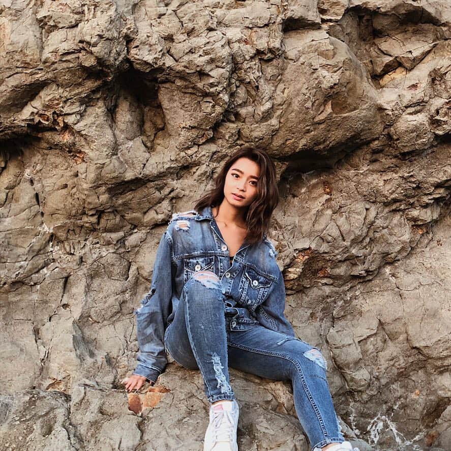 遠山茜子さんのインスタグラム写真 - (遠山茜子Instagram)「denim×denim ・ jacket:#gyda bottom:#flove ・ ・ #denim#code#ootd#fashion#girl#cool#instagood#gジャン#denimondenim#あかねこ」11月1日 21時52分 - akane_016t