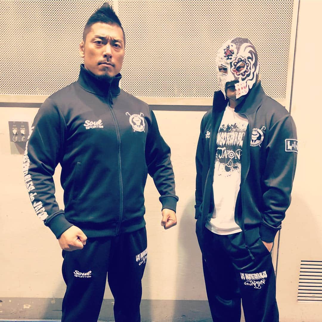 鷹木信悟さんのインスタグラム写真 - (鷹木信悟Instagram)「11.3大阪決戦🔥 ⚡️🐲👊💀⚡️ #losingobernablesdejapon #njpw #prowrestling」11月1日 21時50分 - takagi__shingo