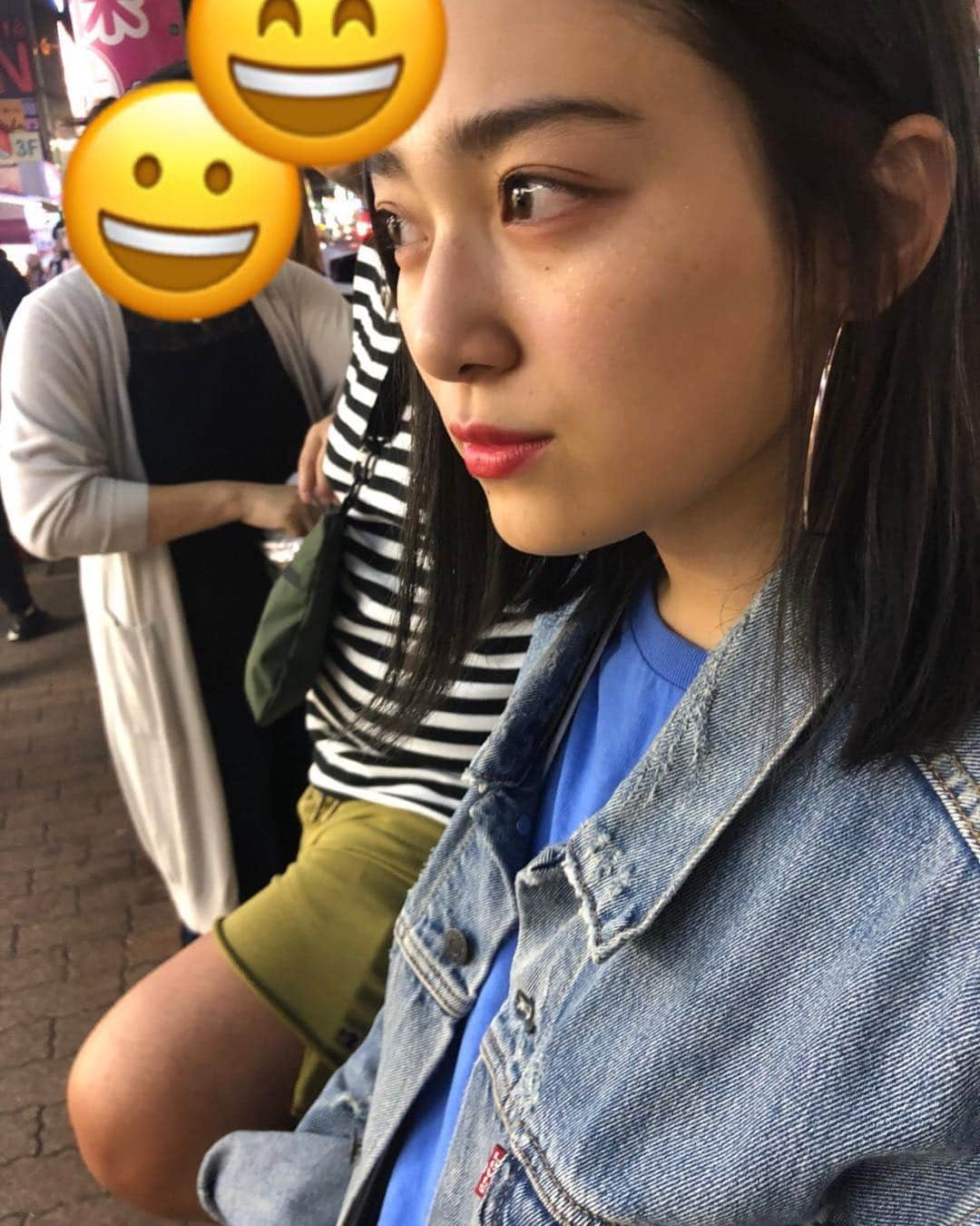 横山さやのインスタグラム：「こんばんは ☺︎ いよいよ明日からメインイベントが始まります！ 会場内のポイントが１番高いので、ぜひ足を運んでください ☺️ そして、No.2横山さやに投票お願いします 🙇🏻‍♀️！ お題は「ラブストーリー」です。 ペアの中村奎介くんと一生懸命がんばります 💪 そして、本日もプロフィールのURLからもWeb投票お願いします 😊💖 #ミスコン #亜細亜大学 #横山さや」