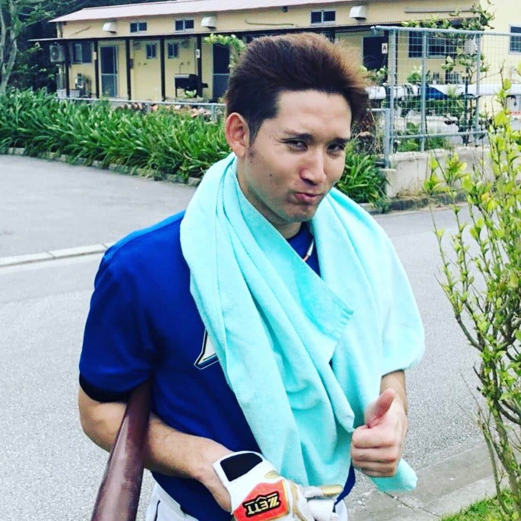 北海道日本ハムファイターズさんのインスタグラム写真 - (北海道日本ハムファイターズInstagram)「👍✌️✌️ #lovefighters #杉谷拳士 #清水優心 #高濱祐仁 #みんな元気です #国頭 #沖縄 #秋季キャンプ」11月1日 16時46分 - fighters_official