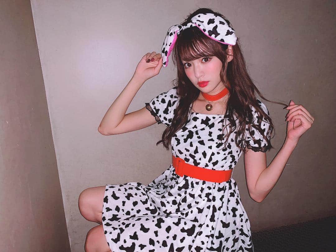 志田友美（ゆうみん）のインスタグラム：「遅くなったけどはぴはろ。 本当は人参🥕になる予定だったけどイッヌ！w 犬の日ということで🐶 #happyhalloween #dog #japanesegirl #halloween #halloweencostume #live #instagood」