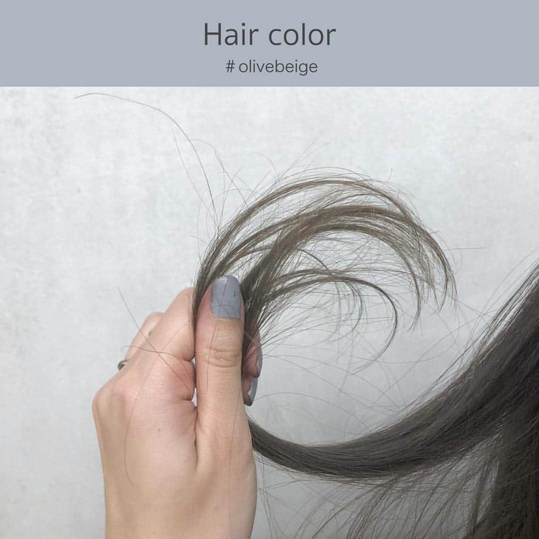 【公式】ミニモミディアム/ロングヘアカタログさんのインスタグラム写真 - (【公式】ミニモミディアム/ロングヘアカタログInstagram)「2018.11.1 ．  今日の #minimo ヘア！ ． ． ✂︎:: hair style by @naho_kaneta ． #olivebeige ． ． ． 秋には落ち着いたカラーで ファッションを楽しむ方も多いのでは？ ． ． 冬に向けて⛄️ ． ブリーチ1回からのオリーブベージュ。 暗めだけど#透明感 のあるカラーが人気✨ ． #ミニモ #ミニモヘア #맞팔 #팔로미 #몸스타그램 #머리스타그램 #f4f #hair #cute #fashion #girl #ロングヘア #アッシュ #ミディアムヘア #ヘアスタイル #ウェットヘア #ヘアカラー #サロンモデル #ブリーチ #ポートレート #かわいい #ヘアアレンジ #美容師 #美容学生 #ファッション」11月2日 1時25分 - minimo_mediumlong