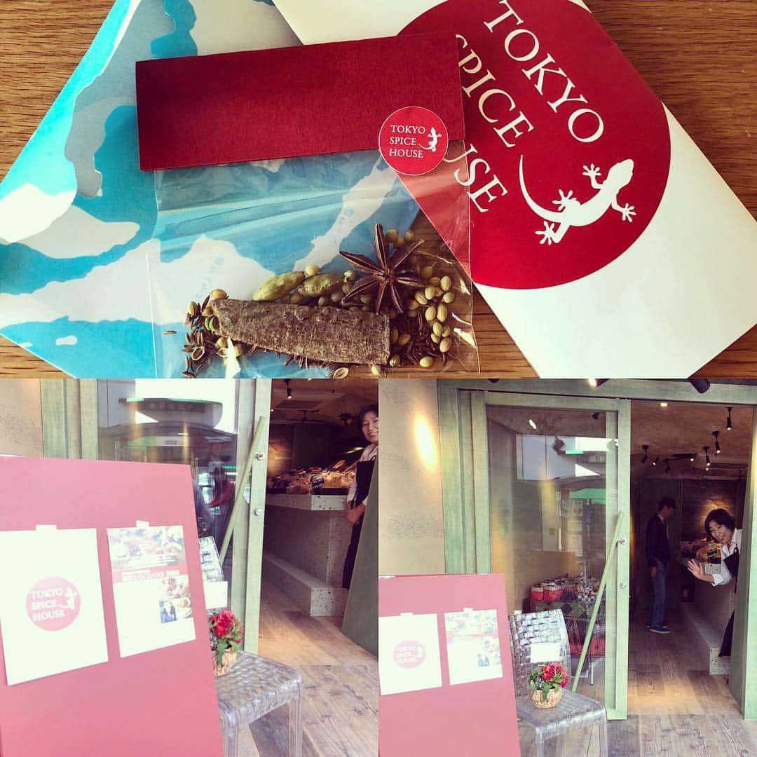 シモネのインスタグラム：「ますます#荻窪 が好き！またまた#教会通り で新しいお店！発見！！いつも#ジンジャーパウダー を買いに#青山ファーマーズマーケット に行くんだけど、そこに出店しているお店がなんと荻窪にオープンした！！ お店の雰囲気もいいし〜とにかく#スパイス #香辛料 が好きな人にたまらない！私みたいな料理下手ですら興奮したもん😋 今度#シナモン 買いに行こう♡  #tokyospicehouse」