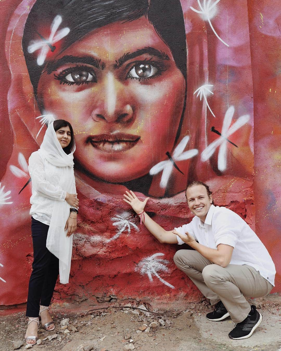 ジェローム・ジャールさんのインスタグラム写真 - (ジェローム・ジャールInstagram)「@Malala it would be impossible to fully represent you without including the silence in between your words, the calm in between your thoughts, and the quietness in between your actions. In those pauses I learned the most about you. You know how to stand still like a mountain and this is my favorite thing about you. J」11月3日 2時58分 - jeromejarre