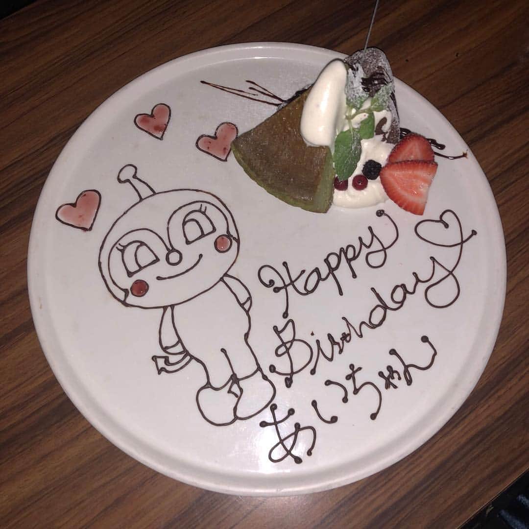 吉川愛さんのインスタグラム写真 - (吉川愛Instagram)「☺︎ この間、のあがお祝いしてくれたの。 ありがとう😘 ドキンちゃんのプレート。 嬉しすぎん？？？？ やっぱりドキンちゃんは可愛いのぉ💕 #のあいちゃん #ありがとう」11月2日 19時31分 - ai_yoshikawa_official