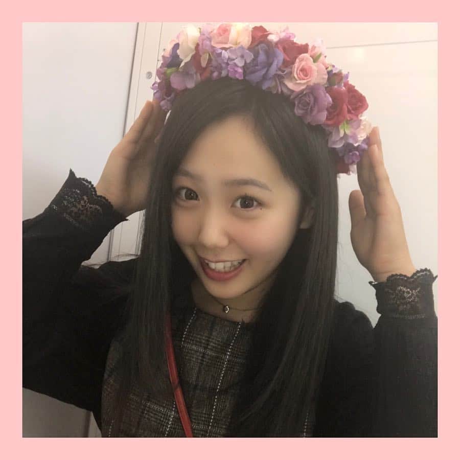 桑名ありさのインスタグラム：「華金ですね（＾_＾）❤︎ 素敵な金曜日をお過ごしください、はあと ♡♡♡ #ありぴょん #桑名ありさ #三重県 #JK #jk2 #花 #花かんむり #ピンク #pink #instagram #instaphoto #instadaily #tagsforlike #follwme #love #girl #me #fun #hair #photoofthedays #photooftheweek #smile #gn #goodnight」
