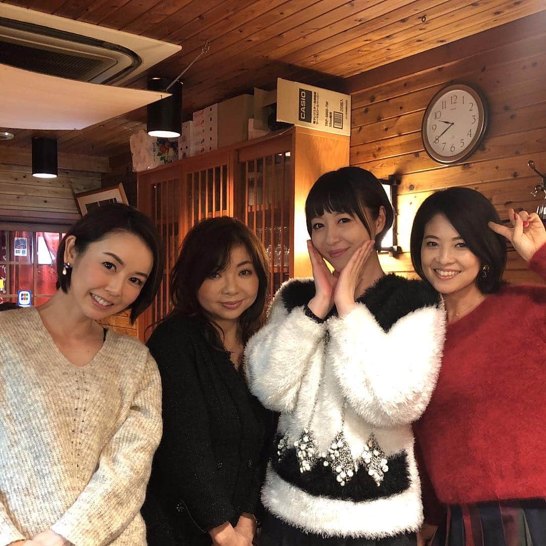 のインスタグラム：「ハイヒールももこさんと、宇都宮まきちゃんとご飯できました😊💕 楽しくて大笑いした夜✨ まきちゃんとは番組でご一緒したことがあって3年ぶりの再会でした💕 お互いに覚えていて、嬉しかったー✨ また皆んなで集まりたいーー😊  #ハイヒールももこ さん #宇都宮まきちゃん #京都の夜 #笑いすぎた #京都旅  #女子旅」