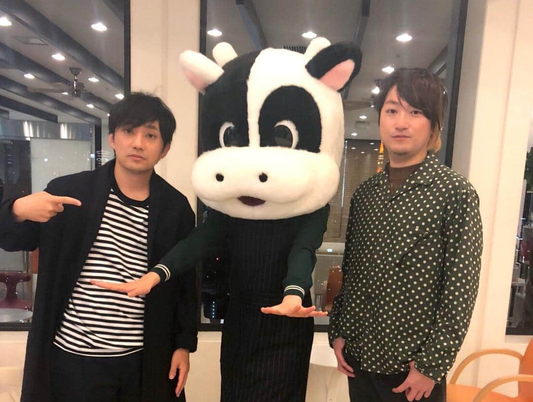 吉岡聖恵さんのインスタグラム写真 - (吉岡聖恵Instagram)「お陰様で集牧致しました🐮❗️ 皆さんありがとうございます✨✨✨ #集牧 #自撮り #いきものがかり #いきものがかり結成記念日 #水野良樹 #山下穂尊 #吉岡聖恵」11月3日 0時00分 - kiyoe_yoshioka_official