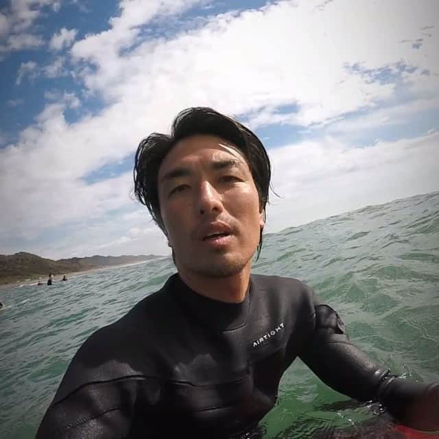 萩原章太のインスタグラム：「初めてのQuik story🎞 @nutssurfboardのツインフィンでサーフしてるよ♪ 次はいろんなボードでリップしたりクルージングしたり いろんなサーフシーンを撮ってみよ😄 早くサーフィンしたいより早く @GoPro 使いたい！ @GoProJp #GoPro #GoProJp#GoProsurf#GoProのある生活 #surf#surfing#movie#sea#wave#surftrip#beachlife #ゴープロ#サーフ#サーフィン#ゴープロのある生活#動画#海#波#サーフトリップ#ビーチライフ」