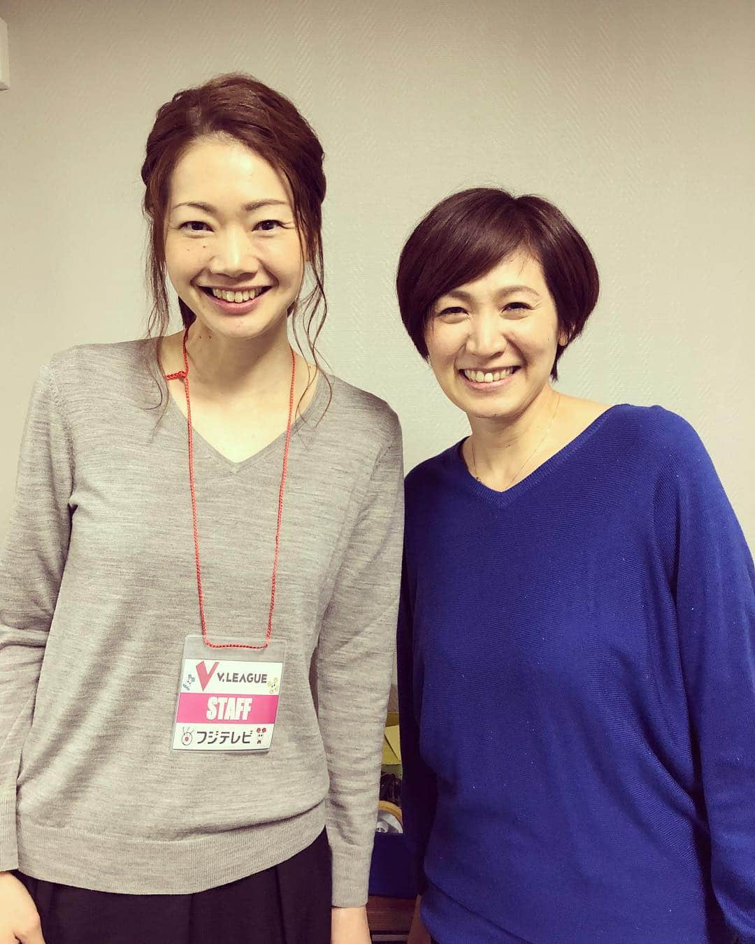 井上香織さんのインスタグラム写真 - (井上香織Instagram)「新生Vリーグ開幕戦。 高橋みゆきさんとコートサイド解説をさせていただきました🎤 初対面で緊張しましたが、マイクのハプニングがあった時も素早く貸してくださり本当に優しすぎました。 ありがとうございました♡ 試合はストレートでNECの勝利✨👏 DENSOもまた切り替えて来週頑張ってほしい！！✊ #バレーボール #Vリーグ #高橋みゆきさん #東京 #駒沢オリンピック公園総合体育館 #開幕戦」11月3日 20時50分 - kaorin888