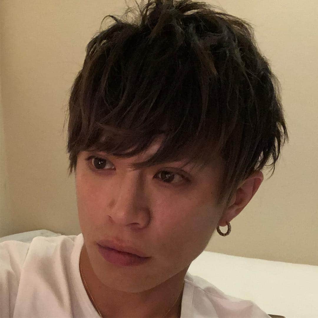 山本裕典さんのインスタグラム写真 山本裕典instagram 寝ないで 朝はよから 新幹線 広島ナウ そーいえば一昨日 髪染めた 冬仕様 暗め 美容院 Pation スタイリスト 田中さん クマがやばたん 11月3日 13時56分 Yusuke Yamamoto0119