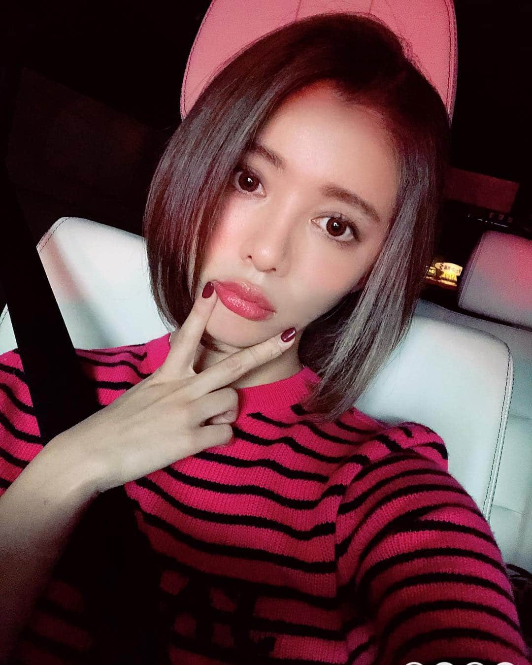 のインスタグラム：「(ᵔᴥᵔ)✌️ #selfie#peace#drivein#dior」