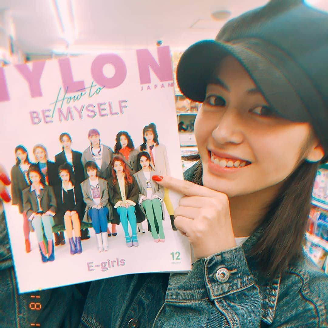 楓さんのインスタグラム写真 - (楓Instagram)「コンビニでNYLON発見🤩 見てくれたかなー?? NYLONの写真はお気に入り😘😘」11月3日 21時52分 - kaede_