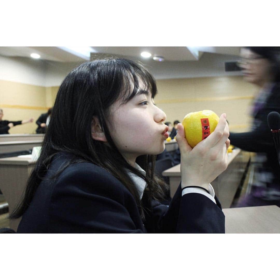 山田杏奈さんのインスタグラム写真 - (山田杏奈Instagram)「おふざけ写真でてきた 懐かし、髪なが〜」11月3日 23時33分 - anna_yamada_