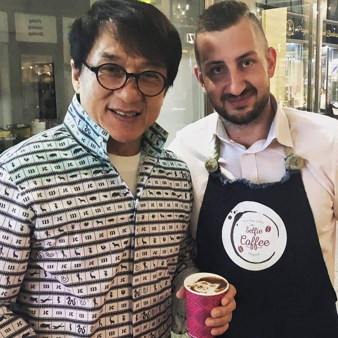 ジャッキー・チェンさんのインスタグラム写真 - (ジャッキー・チェンInstagram)「Coffee is a language in itself.」11月4日 17時27分 - jackiechan.official