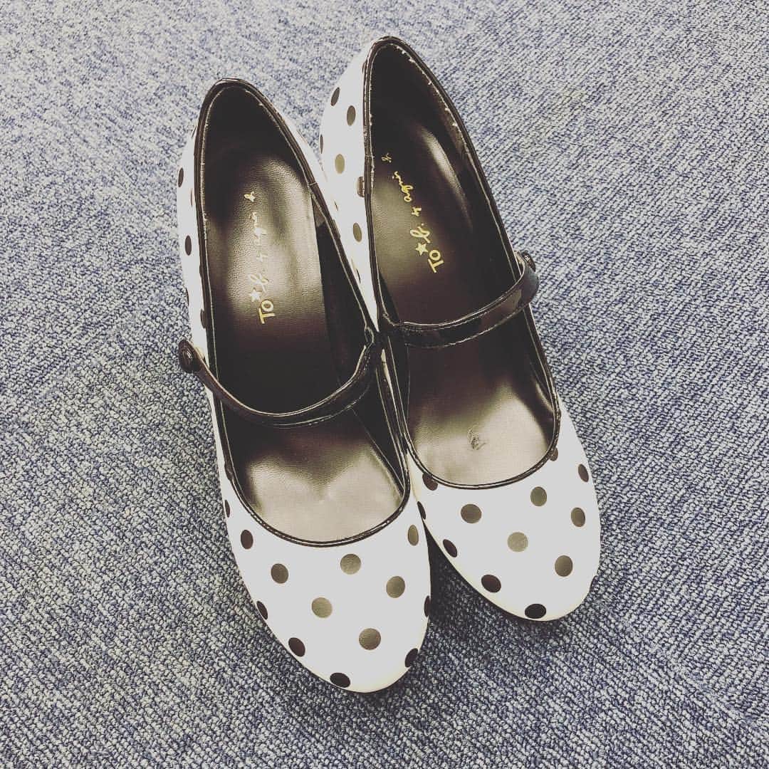 千秋さんのインスタグラム写真 - (千秋Instagram)「最近アニエスベーとかフレッドペリーとか90年代に好きだったブランドにハマってます。アニエスの靴👠 #agnesb #アニエスベー #水玉の靴 #水玉 #dot」11月4日 17時55分 - chiaki77777