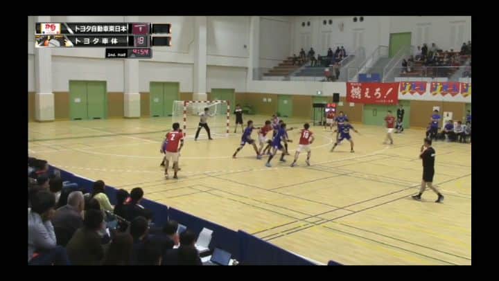 笠原謙哉のインスタグラム：「🦍21(10-13,11-16)29🦅 🦍30(13-13,17-10)23TMEJ  今週1週間はコンディショニングの流れを大きく変えたんですが、感覚がよく身体がよく動きました🤾  今週は試合を含めて自分的に新たな発見や思うことが多くあり、今後にとってとても重要な週になったと思います💡  そして今シーズン初かさにゃんポーズ🐱」