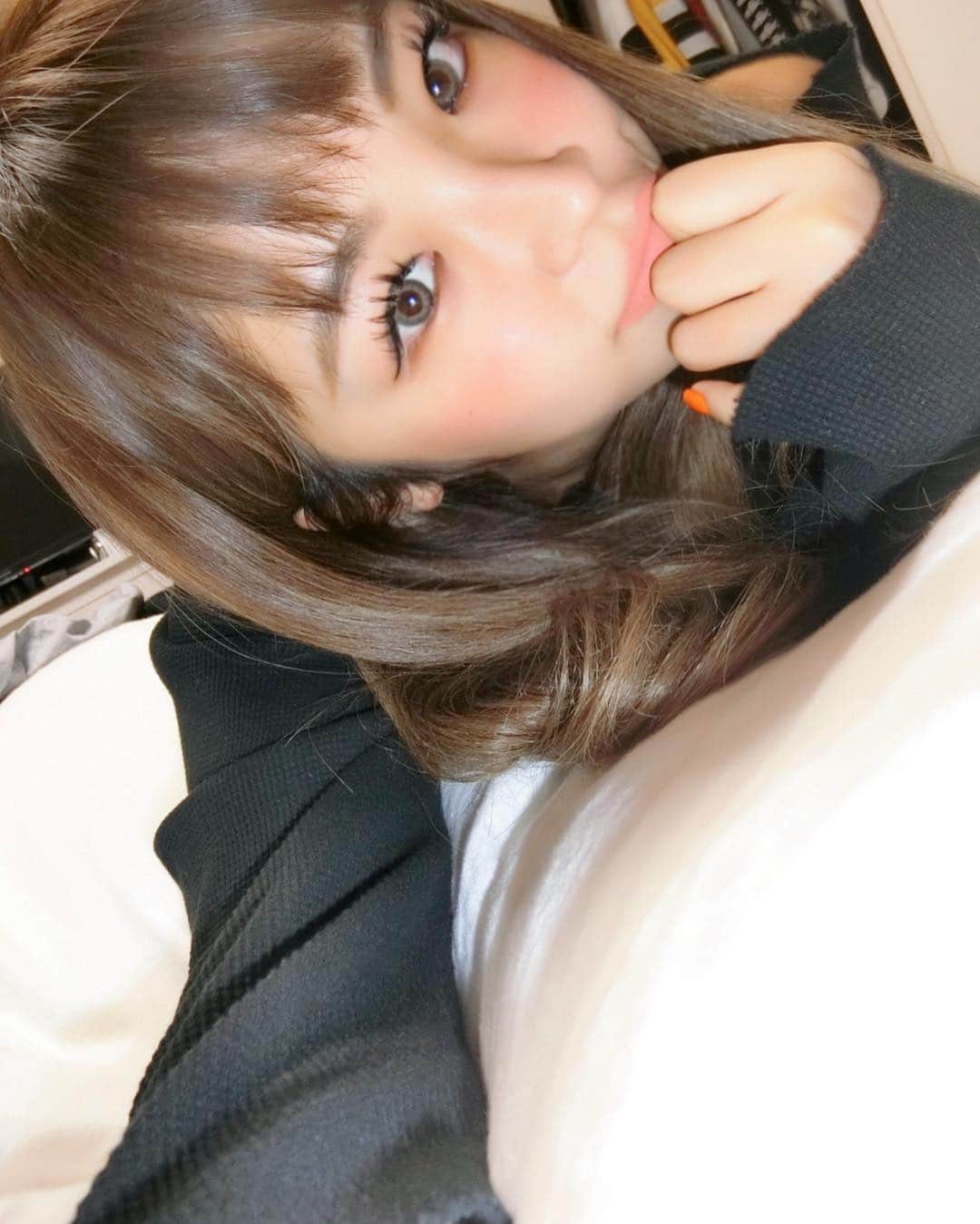 Linaのインスタグラム：「お世話になってる @salon__ef__official さんでリペア👀 リナ結構メイク落とす時ガシガシやっちゃう事あるけど耐えてくれて持ちがいいの😭✨. いつもありがとうございます♡♡. . . #ef #salonef #マツエク #eyelash #shibuya #まつ毛エクステ」