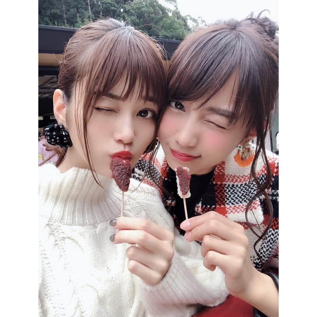 黒木ひかりさんのインスタグラム写真 - (黒木ひかりInstagram)「法多山名物の厄除団子だす！！！🍡 つきたてのお餅並にもっちもちだしお抹茶に合うしもう最高に美味しかった♥ めるも、わたしも全部ぺろっと食べちゃったどす😋  静岡美味しいものたくさん！すち！！ #めるかり #TGC #静岡 #観光 #撮影 #映え」11月4日 19時46分 - kuroki_hikari