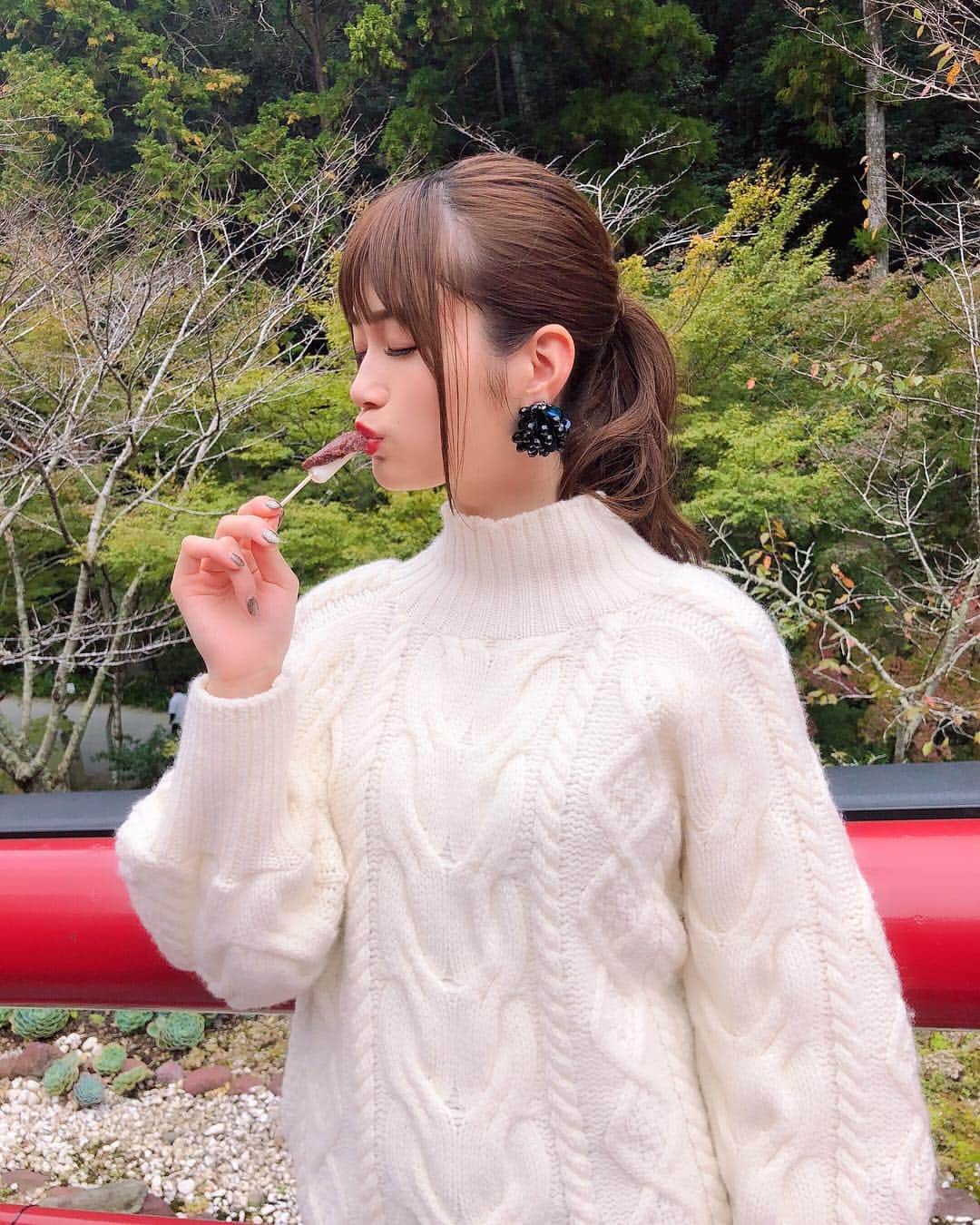 生見愛瑠さんのインスタグラム写真 - (生見愛瑠Instagram)「たべる？」11月4日 19時48分 - meru_nukumi