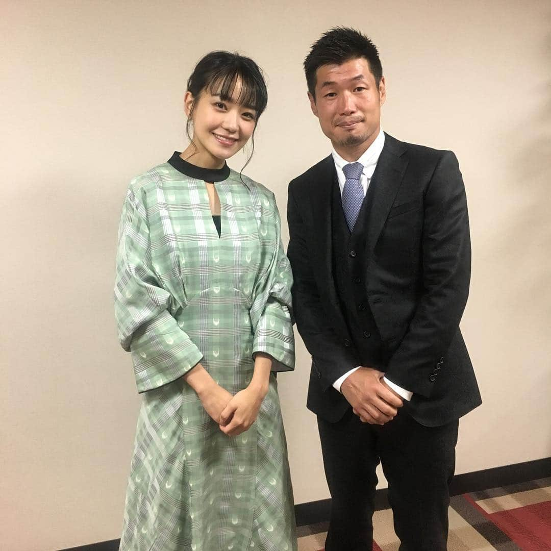 長谷川穂積さんのインスタグラム写真 - (長谷川穂積Instagram)「元カノにあった 素敵すぎた 過去を全部忘れるぐらい素敵 気持ちを半分も伝えれない僕はまだまだ青い #奈緒 さん  #半分、青い #JRA京都 #半分、青い見てたことちゃんと伝えたかったな #未来の名女優さん」11月4日 22時56分 - hozumi_hasegawa