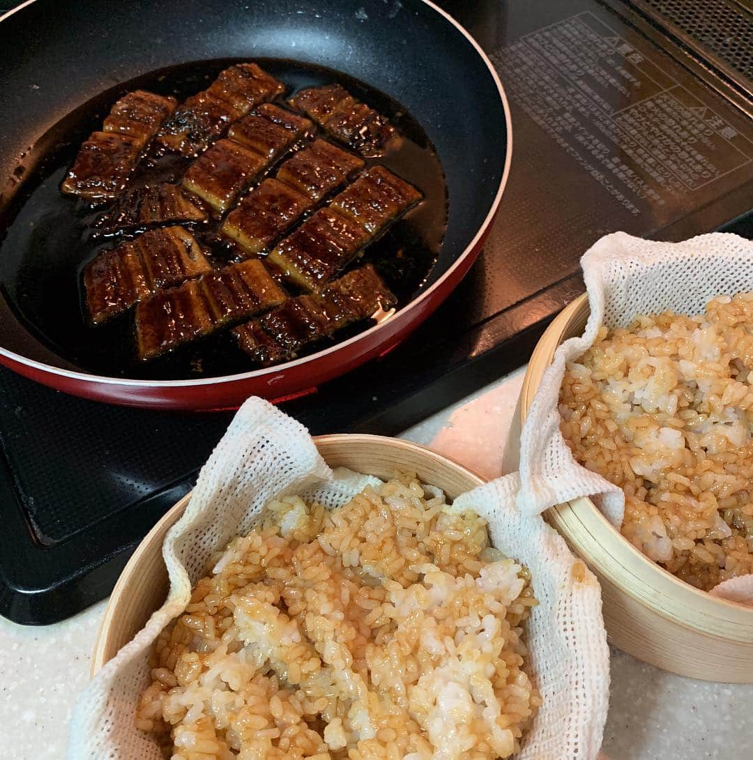 水谷雅子さんのインスタグラム写真 - (水谷雅子Instagram)「#晩御飯#お家ご飯 #dinner  #うなぎのせいろ蒸し #スーパーのうなぎ #あさりのお吸い物」11月5日 19時45分 - mizutanimasako