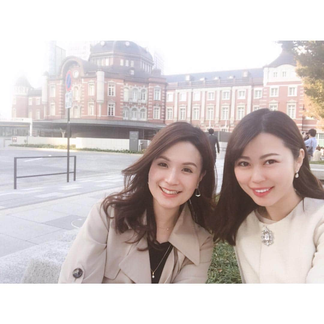 安蒜幸紀さんのインスタグラム写真 - (安蒜幸紀Instagram)「この前小嶋里奈アナウンサーが 会いにきてくれました🤗 . ランチは私好みのお店を探してくれていて💓 何でも知ってる同期っていいな...と😚✨ . たくさんのお店候補を出してくれて 「ここがいい！」と言ったら 「やっぱりここだと思った😏」 と言われました😂笑 . 久しぶりに会って 話が止まらない止まらない😂 . 前の席に座ってて くだらないことを毎日報告し合ってた あの頃が懐かしい！！ . 近々群馬にも遊びに行こっと🐴💕 . #群馬#群馬テレビ#群テレ#同期#ランチ#女子会#東京#丸の内#酢重正之#アナウンサー#フリーアナウンサー」11月5日 14時25分 - ambirusaki