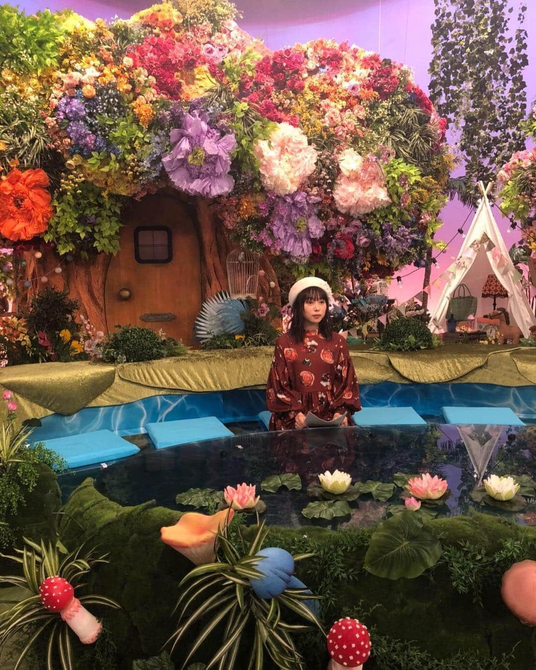 桜井日奈子さんのインスタグラム写真 - (桜井日奈子Instagram)「今日19:00〜NTV「有吉ゼミ」に家電ロケで参加させていだだきました！  普段あまり家電を見る機会がないので、 今はこんな最先端のものが出ているのか！って、ワクワクしちゃいました😊  ロケの様子は19：30以降になるかとおもいます🙋  そして、18:55〜Eテレ「沼にハマってきいてみた」生放送です！  今日は、eスポーツ沼🎮 eスポーツをご存知ですか？？ 知ってる方も知らない方も是非見てください💃  #有吉ゼミ#家電#沼にハマってきいてみた#eスポーツ#ゲームだけど#スポーツ#生放送」11月5日 14時42分 - sakurai.hinako_official