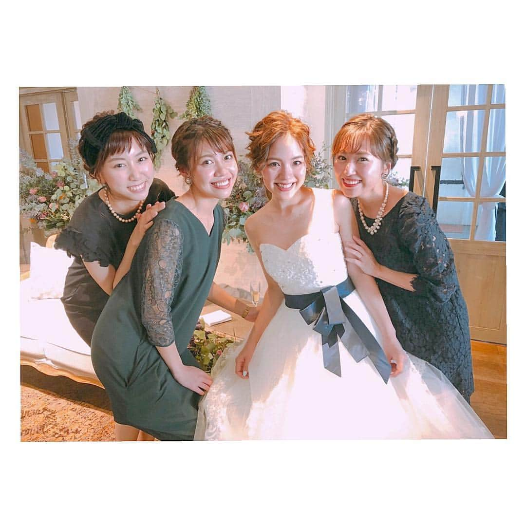 木村愛里さんのインスタグラム写真 - (木村愛里Instagram)「⋆ 週末は愛華ちゃんの結婚式❤️💒 天使すぎて可愛すぎて👼😭 ㅤㅤㅤㅤㅤㅤㅤㅤㅤㅤㅤㅤㅤ 入場と同時に泣いちゃう愛華ちゃん。 私たちも一緒に号泣。笑 愛華ちゃんが沢山の人に愛されて ここまできたんだなぁって 感動とあたたかさのある式だった。 それも、ぜーんぶ愛華ちゃんの人柄！ 愛されるのも その人の人柄があってこそ。 ㅤㅤㅤㅤㅤㅤㅤㅤㅤㅤㅤㅤㅤㅤㅤㅤㅤㅤㅤㅤㅤㅤㅤㅤㅤㅤ ステキな旦那様と いつまでも幸せにね❤️☺️👏 ㅤㅤㅤㅤㅤㅤㅤㅤㅤㅤㅤㅤㅤ ㅤㅤㅤㅤㅤㅤㅤㅤㅤㅤㅤㅤㅤ ㅤㅤㅤㅤㅤㅤㅤㅤㅤㅤㅤㅤㅤ #いつまでもイチモニファミリー #結婚式 #愛ある式 #おめでとう #wedding #💒 #❤️」11月5日 16時08分 - airi_official