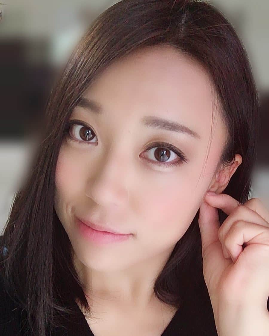 高瀬みゆきのインスタグラム：「トーナメントが終わり、心機一転。 気合いを入れ直す意味でも髪をバッサリ切りました。  何もかも新しくしたくて、新規開拓！ そしたらすっごく良かった😳💓 自由が丘のALICe by afloat(アリスバイアフロート)さん😊🌸 すっごく素敵に仕上げてもらって大満足☺️ ありがとうごさいました〜🌸😆」