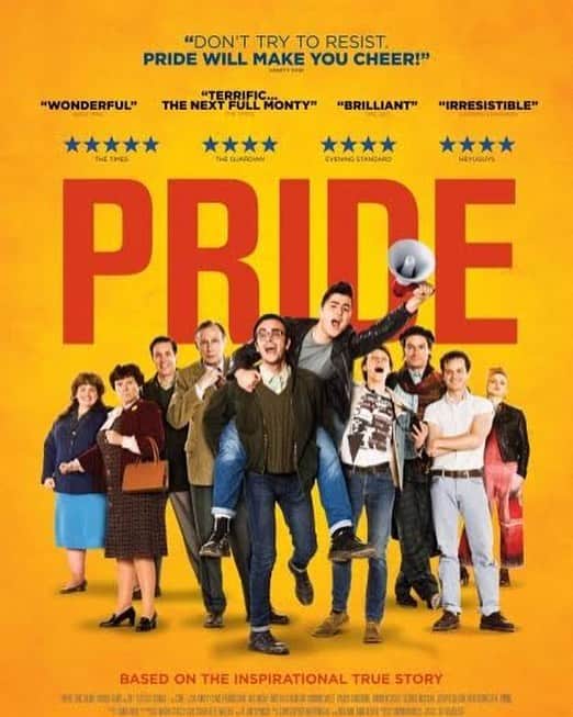 のインスタグラム：「映画『パレードへようこそ（Pride）』 こんなにも涙もろくなったのか私は。そして、ビル・ナイの芝居に弱い。なんて素敵な俳優なの。  ミュージカルになりそうだなぁなんて思いながら鑑賞後ググったらやはり、もうミュージカルになる予定らしい。間違いなく向いてる。楽しみだな。  #パレードへようこそ #pride  #マシューウォーチャス #監督 #ビルナイ #イメルダスタウントン  #映画鑑賞」