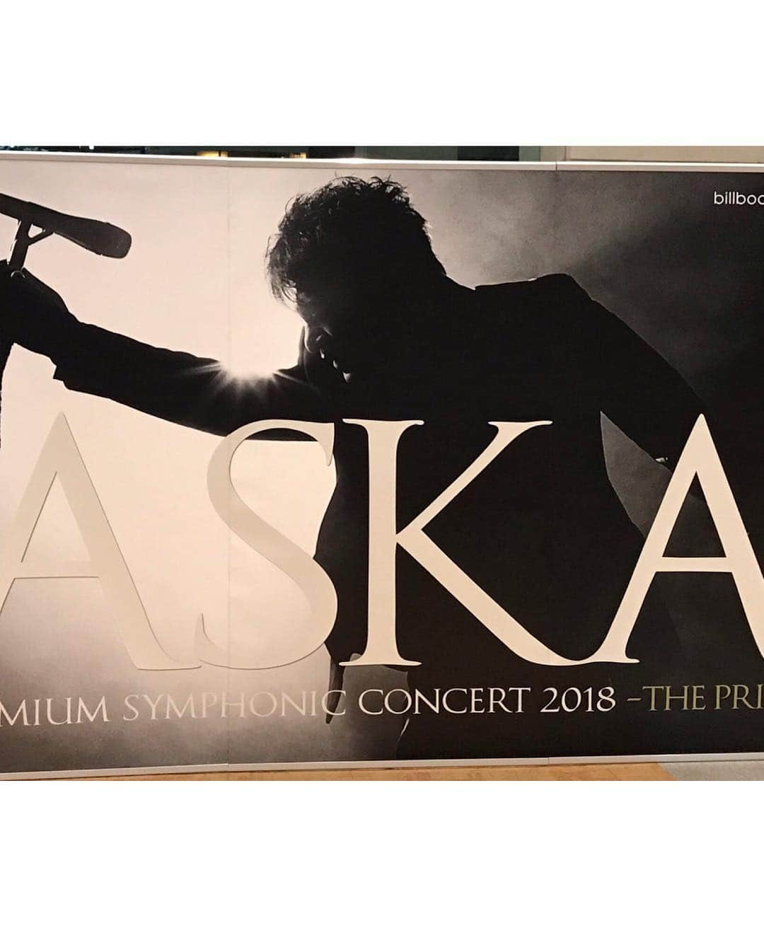 田﨑あさひさんのインスタグラム写真 - (田﨑あさひInstagram)「・ ・ ・ ASKA PREMIUM SYMPHONIC CONCERT 2018 - THE PRIDE ・ 行ってきました！！！ 私が生まれる前から知ってる声。 またステージに立っている姿を見ることができて幸せです😭 一番最初の曲からぼろ泣き…💦 ツアー初日、これで良かった。 いちファンとして言わせて下さい！ ・ ・ ・ 「おかえりなさい！！！」 ・ ・ ・ ・  #ASKA  #thepride  #PRIDE  #飛鳥涼  #chageandaska」11月5日 23時05分 - asahitasaki