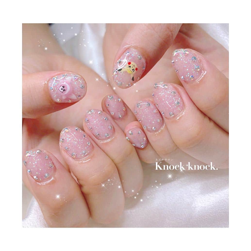 藤田ニコル にこるん さんのインスタグラム写真 藤田ニコル にこるん Instagram 新しいネイル ずっと眺めてられるくらい本当に可愛い どうしよう 私が声優をしたメスのピカチュウのクリンちゃんと レギュラーでやっているヌイコグマを親指に入れてもらっ