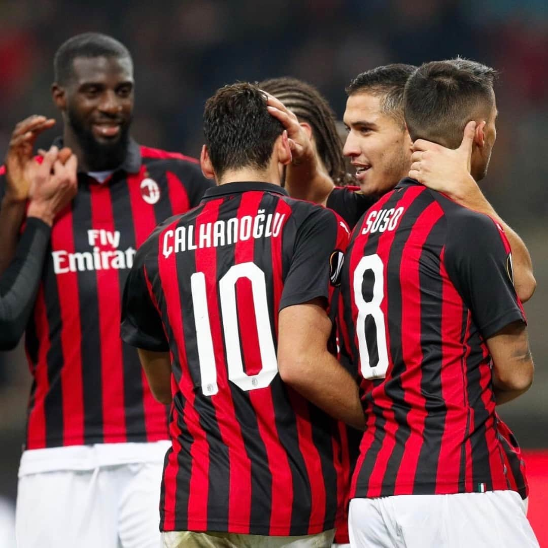 ホセ・マウリさんのインスタグラム写真 - (ホセ・マウリInstagram)「😃⚽️🔴⚫️ @danielemascolophotographer 🔝」12月1日 5時11分 - josemauri5