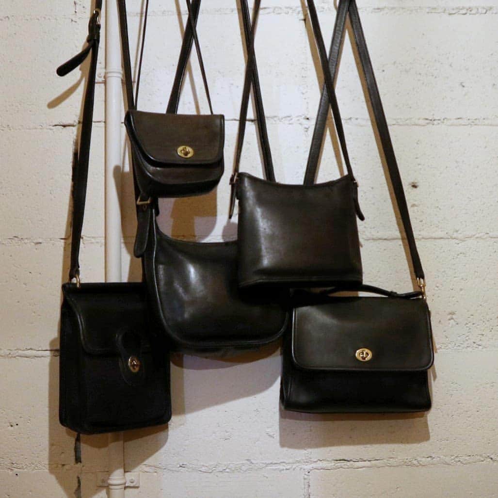 吉祥寺 古着屋 Orfeoのインスタグラム：「#Orfeo #Kichijoji #Tokyo #vintage #used #fashion #leatherbag #oldcoach  掲載商品のお問い合わせはメールにて承っております。コメント、DMでのお問い合わせは受け付けておりませんのでご了承ください。」