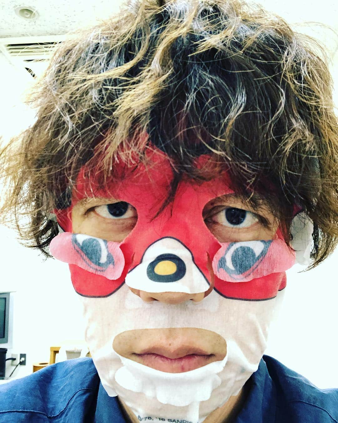 因幡始さんのインスタグラム写真 - (因幡始Instagram)「どんな加工をしても俺がつけると気持ち悪い。こまった。 #イナパック #wacci #wacci47都道府県ツアー #群青リフレイン」12月1日 13時10分 - wacci_key_hajime